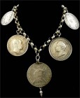 Münzgefässe und Münzschmuck
Schützenkette mit 1 Münze und 4 Silbermedaillen: Braunschw.-Cal.-Hannover Andreastaler 1740, Medaille 1889 von Weigand Sc...