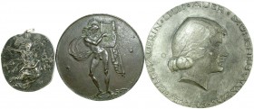 Medaillen
Medailleure allgemein
Moshage, Heinrich, 1890-1968
3 Medaillen (2 tragbar, 2 einseitig): Zink Bildhauerin Lilli Auer München (112 mm), Br...