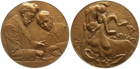 Medaillen
Medicina in Nummis
Personenmedaillen
Bronzemedaille o.J. (1912). Ehrlich und Hata bei der Arbeit/Herkules tötet Hydra. 66 mm.
vorzüglich...