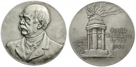 Medaillen
Personenmedaillen
Bismarck, Otto von *1815, +1898
Silbermedaille 1903 von Langer und Schaper. Brb. l./Denkmal in Friedrichsruh. 43 mm; 24...