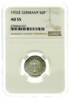 Weimarer Republik
Kursmünzen
50 Reichspfennig, Nickel 1927-1938
1932 E. Im NGC-Blister mit Grading AU 55.
vorzüglich
