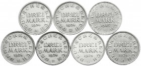 Weimarer Republik
Kursmünzen
3 Mark, Silber 1924-1925
Komplettsammlung, 7 Stück: 1924 A, D, E, F, G, J, 1925 D. gutes sehr schön bis vorzüglich/Ste...