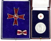 Orden und Ehrenzeichen
Deutschland
BRD, seit 1948
Niedersachsen: Verdienstkreuz I. Klasse im Etui mit Miniatur. Dazu: DRK Niedersachsen Dunantmedai...