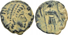 HONORIUS (393-423). Nummus. Lugdunum or Constantinople.