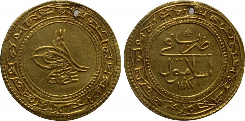 OTTOMAN EMPIRE. Abdülhamid I (AH 1187-1203 / 1774-1789 AD). GOLD 1 1/2 Fındık or...
