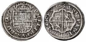 Philip IV (1621-1665). 1 real. 1652. Segovia. BR. (Cal-795). Ag. 3,02 g. Choice F. Est...60,00. 

SPANISH DESCRIPTION: Felipe IV (1621-1665). 1 real. ...