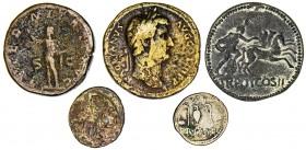 Lote formado por: 1 denario (Vespesiano), 2 sestercios y 1 pequeño Bajo Imperio, incluye 1 fantasía. Total 5 piezas. A examinar. BC/MBC.