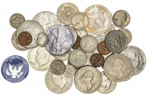 Estados Unidos. Lote de 42 monedas, alguna en plata. A examinar. MBC/S/C.