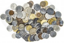 Italia. Lote de 145 monedas, algunas en plata. A examinar. BC/S/C.