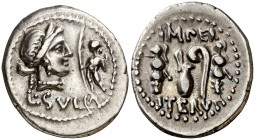 (84-83 a.C.). Gens Cornelia. Denario. (Bab. 30) (Craw. 359/2). Muy escasa. 3,86 g. MBC+.