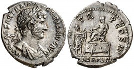 (120-121 d.C.). Adriano. Denario. (Spink 3504 var) (S. 909a) (RIC. 310). Bella. 3,42 g. EBC.