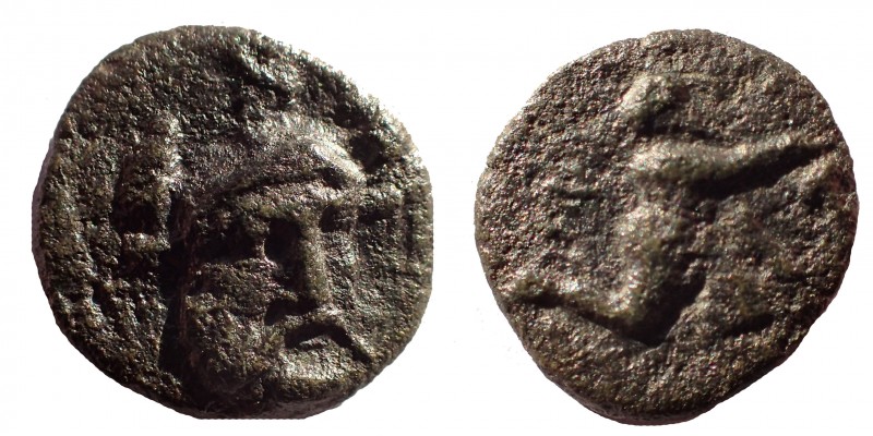 Troas. Ophrynion. Ae 12 mm. 1.3 gm. ( 350-300 BC). Obv: Helmeted head of Hektor ...