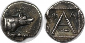 Griechische Münzen, PELOPONNES. PELOPONNES. ARGOS. Hemidrachme (2,15 g). ca.146-85 v. Chr. Vs.: Wolfsprotome n. r. Rs.: Quadratum incusum, darunter ke...