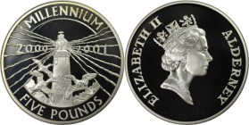 Weltmünzen und Medaillen, Alderney. Millennium. Leuchtturm. 5 Pounds 2000, 28.03 g. 0.925 Silber. 0.83 OZ. KM 26. Polierte Platte