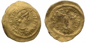 518-527. Justiniano I. Constantinopla. Tremis. SB 58. Au. 3,41 g. EBC-. Est.300.