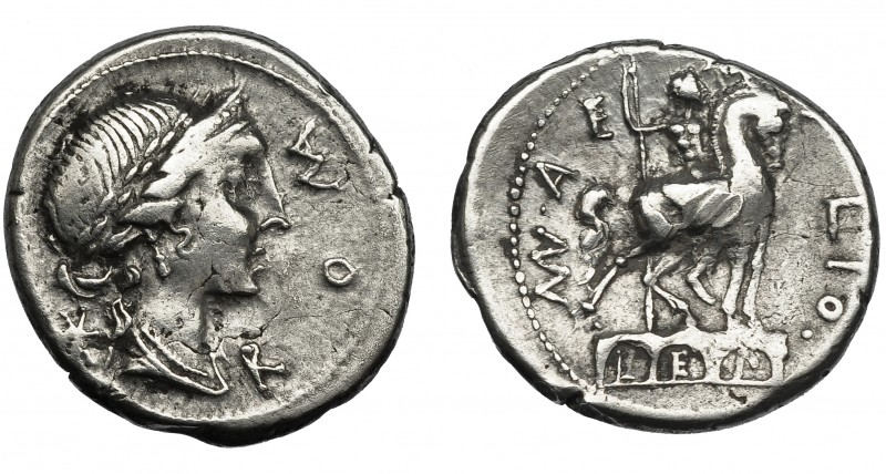 REPÚBLICA ROMANA. AEMILIA. Denario. Roma (114-113 a.C.). R/ Estatua ecuestre sob...