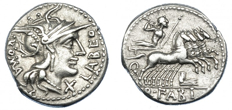 REPÚBLICA ROMANA. FABIA. Denario. N. de Italia (129 a.C.). A/ Cabeza de Roma a d...