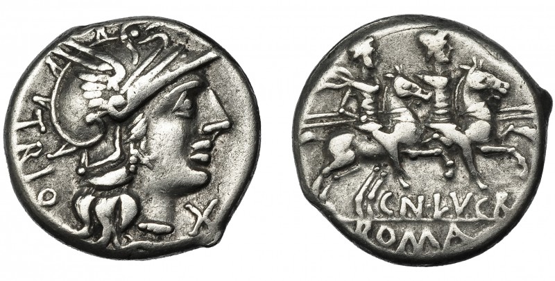 REPÚBLICA ROMANA. LUCRETIA. Denario. Roma (136 a.C.). A/ Ley. TRIO. AR 3,97 g. 1...