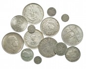 MONEDA EXTRANJERA. Lote 14 piezas de países islámicos: 6 monedas tamaño duro, 2 tamaño de 1/2 duro y 6 fraccionarias. De MBC a SC.