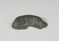 ROMA. Imperio Romano. Figura de perro (II-IV d.C.). Bronce. Longitud 5,0 cm.