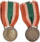 Vittorio Emanuele III (1900-1945) - Medaglia - C Con nastrino. In bronzo. Colpetti. 3,20 cm. 16,64 grammi.
SPL+