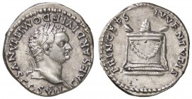 ROMANE IMPERIALI - Domiziano (81-96) - Denario - Busto laureato a d. /R Altare acceso attorniato da una ghirlanda RIC T50 (AG g. 3,39)
 
SPL+