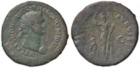 ROMANE IMPERIALI - Domiziano (81-96) - Dupondio - Testa radiata a d. /R Il Valore stante a d. con lancia e parazonium posa un piede su un elmo C. 646 ...