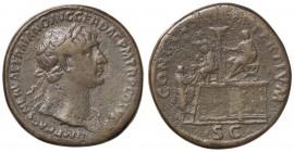 ROMANE IMPERIALI - Traiano (98-117) - Sesterzio - Busto laureato a d. /R Traiano seduto su un palco a s., davanti a lui una figura seduta, più in bass...
