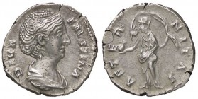 ROMANE IMPERIALI - Faustina I (moglie di A. Pio) - Denario - Busto drappeggiato e diademato a d. /R L'Eternità stante a s. con globo e velo sopra la t...