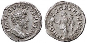 ROMANE IMPERIALI - Lucio Vero (161-169) - Denario - Testa a d. /R La Provvidenza stante a s. con globo e cornucopia C. 155; RIC 482 (AG g. 3,4)
 
SP...