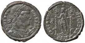 ROMANE IMPERIALI - Vetranio (350) - Maiorina (Siscia) - Busto diademato e drappeggiato a d. /R Vetranio in abiti militari stante a s. con due stendard...