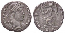 ROMANE IMPERIALI - Valente (364-378) - Siliqua (Treviri) - Busto diademato e drappeggiato a d. /R Roma seduta in trono a s. con Vittoria e scettro C. ...