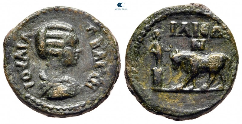 Troas. Ilion. Julia Domna. Augusta AD 193-217. 
Bronze Æ

20 mm, 4,52 g

ΙΟ...