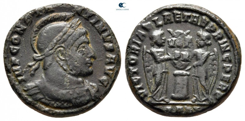Constantine I the Great AD 306-337. Arles
Follis Æ

17 mm, 3,35 g

IMP CONS...