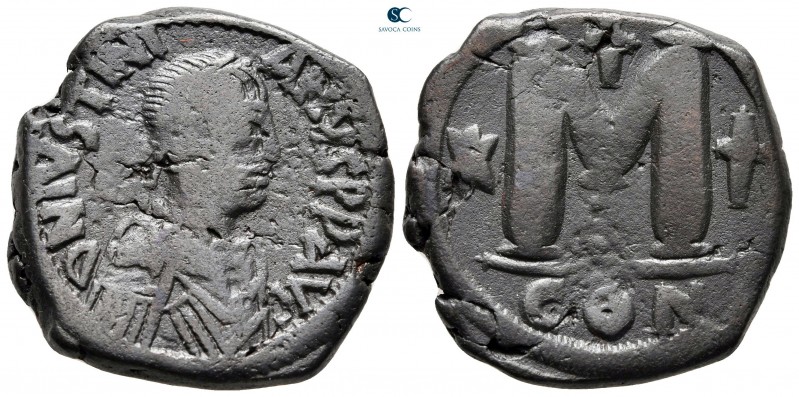 Justinian I AD 527-565. Constantinople
Follis or 40 Nummi Æ

30 mm, 16,94 g
...