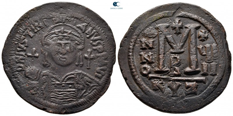Justinian I AD 527-565. Cyzicus
Follis or 40 Nummi Æ

37 mm, 20,89 g

D N I...