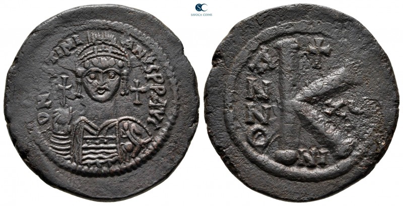 Justinian I AD 527-565. Nikomedia
Half Follis or 20 Nummi Æ

28 mm, 11,35 g
...