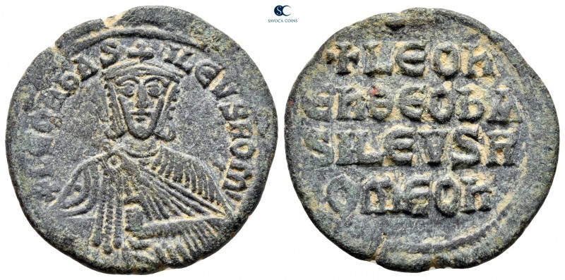 Leo VI the Wise. AD 886-912. Constantinople
Nummus Æ

27 mm, 7,35 g

+LEOn ...
