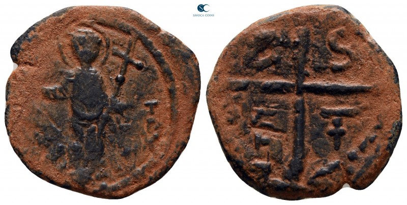 Tancred AD 1101-1112. Antioch
Follis Æ

22 mm, 2,64 g

St. Peter standing f...