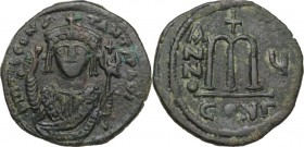 Tiberius II Constantine (578-582). AE Follis, Constantinople mint, RY 5 (578/9 AD). Obv. Bust facing, crowned, holding mappa and sceptre topped by eag...