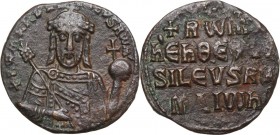 Constantine VII (913-959) and Romanus I (920-944). AE Follis, Constantinople mint. Obv. Facing bust of Romanus I, holding labarum and globus cruciger....
