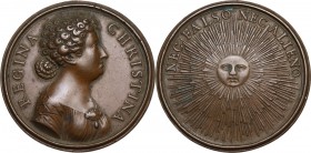 Cristina di Svezia (1632-1654). Medaglia. D/ REGINA CHRISTINA. Busto a destra con capelli raccolti e intrecciati con fili di perle; veste scollata con...