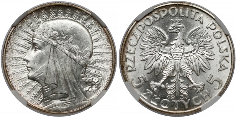 Głowa Kobiety 5 złotych 1933 Pięknej prezencji moneta. 
Reference: Chałupski 2....