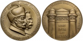 Medal 350 lecie Uniwersytetu Wileńskiego 1929 r. Projektu i wykonania Henryka Giedroycia. 
 Brąz, średnica 55,0 mm, waga 79,73 g.&nbsp; Reference: St...
