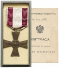 Krzyż Walecznych z legitymacją na marynarza Krzyż Walecznych wykonany w znanej brytyjskiej firmie Spink & Son. Tombak. Wymiary: 42,6 x 47,5 mm. Orygin...