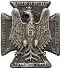 Odznaka, 6 Pułku Piechoty Legionów Józefa Piłsudskiego - Wilno Odznaka dwuczęściowa, bita z kontrą w mosiądzu, srebrzona. Orzeł wykonany w srebrze, o ...