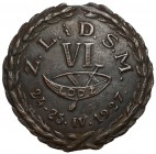 Odznaka Z.L. i D.S.M. Łódź 24-25.IV.1927 Odznaka jednoczęściowa, bita z kontrą.&nbsp; Słupek wtórnie dolutowywany.&nbsp; Ciemna patyna, na odwrocie le...