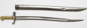 Francja - bagnet jataganowy model 1842 Wymiary:&nbsp; długość całkowita (bez pochwy) 69.5 cm długość głowni 57 cm długość pochwy 59 cm szerokość głown...