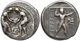 Grecja, Pamfilia, Aspendos (380-325 p.n.e.) Stater Awers: dwóch zapaśników naprzeciwko siebie, w chwycie, pomiędzy nimi litery LΦ, w otoku perełkowym....