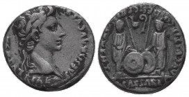 Denarius, Lugdunum circa 2 BC – 4 AD, AR

Condition: Very Fine


Weight: 3,5 gram
Diameter: 17,8 mm